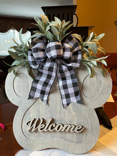 Paw Print Door Welcome Sign